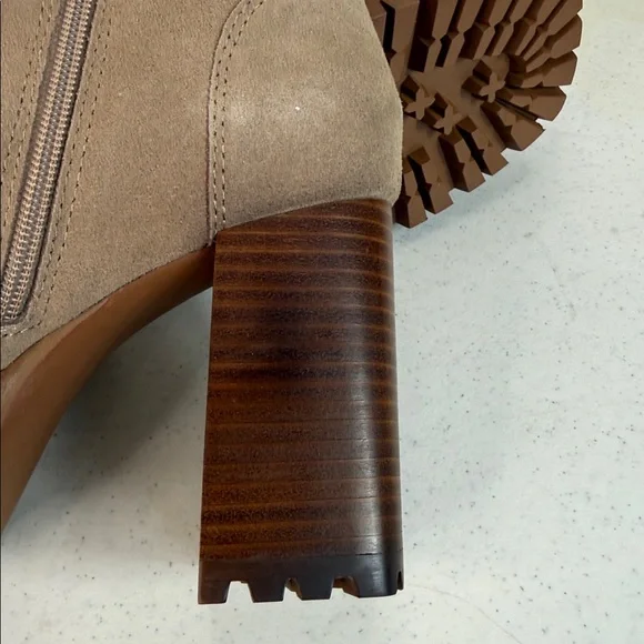 Steve Madden Summit Women's Boots Taupe Suede Size 8.5 NWOB - Picture 7 of 9